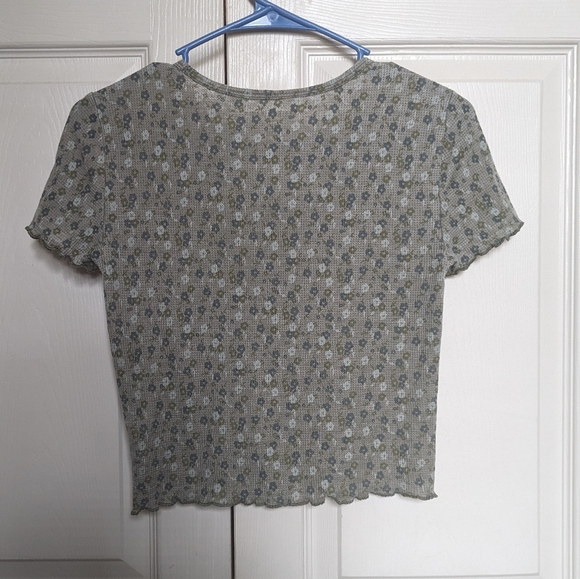 American Eagle floral top - Picture 3 of 3